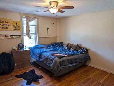 3 bedroom/1 bath apartment and business for sale. The upstairs