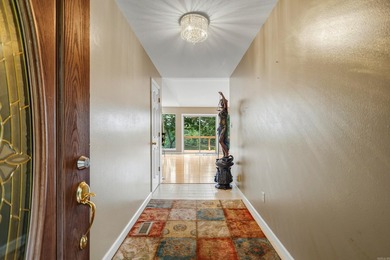 Discover the perfect blend of comfort, space, and lakefront - photo 6