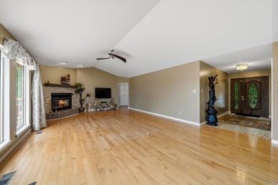 Discover the perfect blend of comfort, space, and lakefront - photo 9