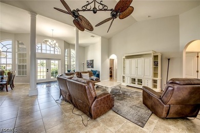 Lakefront Oasis with Stunning Panoramic Views, Pool & Modern - photo 9