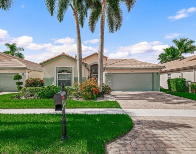 (private lake, pond, creek) Home For Sale in Boynton Beach Florida