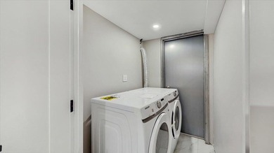 Welcome to this one-of-a-kind, fully gut-renovated 3-level - photo 32
