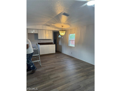 INVESTOR SPECIAL: TURNKEY CASH COW ON LEITNER CREEK! Looking for - photo 4