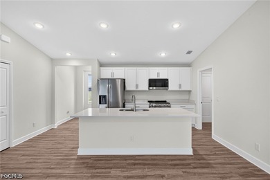 MOVE IN READY - HOT LISTING ALERT - $18,000 (5%) BUILDER CREDIT - photo 4
