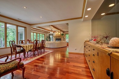 Expansive and beautifully refined 3,857 sq. ft. ranch in Maple - photo 9