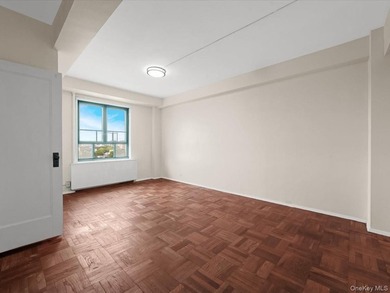 Top-floor 1-bed, 1-bath condominium in Parkchester South. With - photo 10