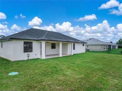 Welcome to this modern 3 bed, 2 bath home,2 car garage with - photo 3