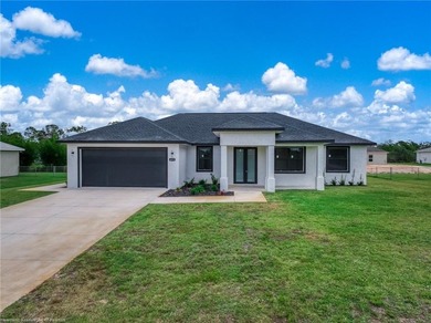 Welcome to this modern 3 bed, 2 bath home,2 car garage with - photo 7