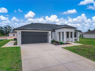 Welcome to this modern 3 bed, 2 bath home,2 car garage with - photo 8
