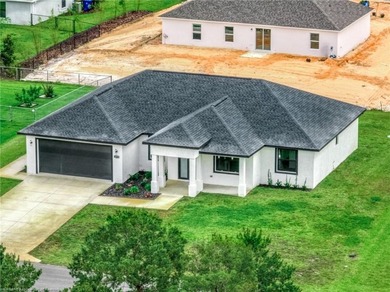 Welcome to this modern 3 bed, 2 bath home,2 car garage with - photo 9