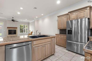Bridge Creek corner lot with side-entry garage. Open kitchen - photo 15