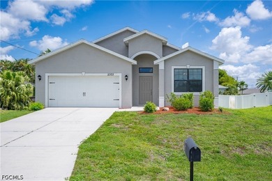 Welcome to your piece of paradise in highly desirable Southwest - photo 2