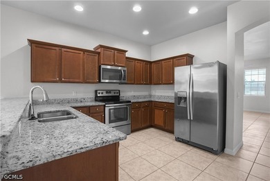 Welcome to your piece of paradise in highly desirable Southwest - photo 3