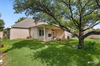 Bridge Creek corner lot with side-entry garage. Open kitchen - photo 30