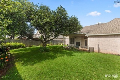 Bridge Creek corner lot with side-entry garage. Open kitchen - photo 32