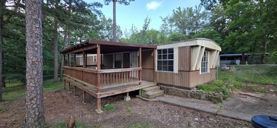 Well maintained mobile home on 2 lots in Fairfield Bay. 2/bed - photo 1