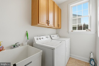 Welcome to this highly sought after Waterford model in the award - photo 47