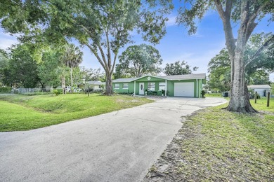 Beautiful 3-bedroom, 2-bathroom home featuring a brand-new roof - photo 1