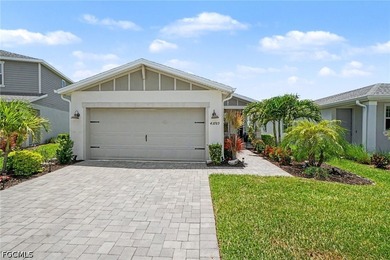 NOW OFFERED FURNISHED! This beautiful 4-bedroom, 2-bath home in - photo 2