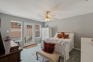 This beautiful maintained 2-bedrom, 2.5 bath home with a 2-car - photo 13