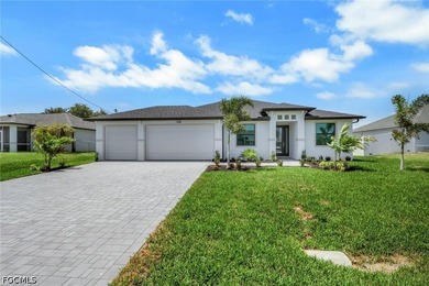 Welcome home! This stunning Hardwyn Signature model, an - photo 1