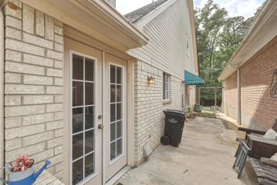 This beautiful maintained 2-bedrom, 2.5 bath home with a 2-car - photo 23