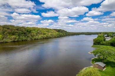 Riverfront Living Starts Here! Enjoy 337 ft of Rock River - photo 7