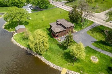 Riverfront Living Starts Here! Enjoy 337 ft of Rock River - photo 9