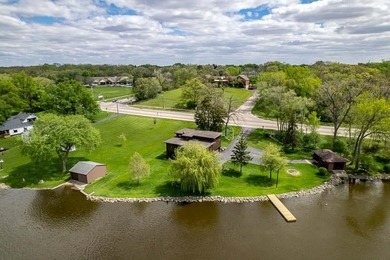 Riverfront Living Starts Here! Enjoy 337 ft of Rock River - photo 10
