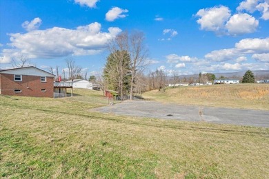 This one-level brick ranch offers plenty of potential and is - photo 4
