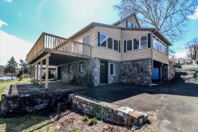 Candlewood Lake Direct Waterfront Home
NEW PRICE! - photo 10
