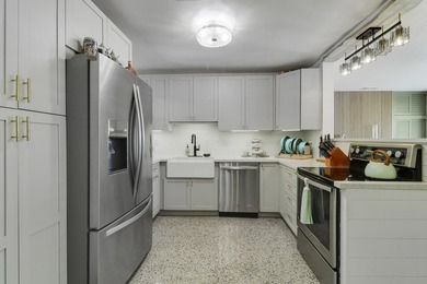 Completely remodeled 3-bedroom, 2-bath home in North Palm Beach! - photo 15