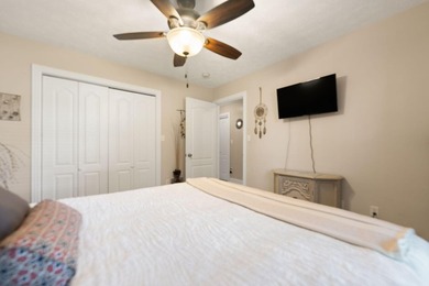 Lakefront living on Lake Cumberland with room for everyone and - photo 16