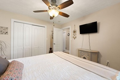 Lakefront living on Lake Cumberland with room for everyone and - photo 17
