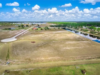 Build your custom dream home on over 3 acres with a water view - photo 18