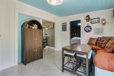 Completely remodeled 3-bedroom, 2-bath home in North Palm Beach! - photo 19