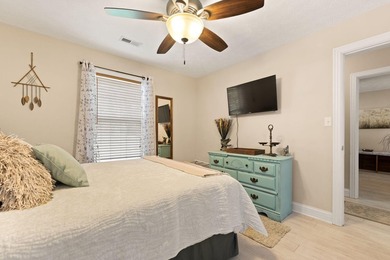 Lakefront living on Lake Cumberland with room for everyone and - photo 21