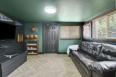 Completely remodeled 3-bedroom, 2-bath home in North Palm Beach! - photo 29