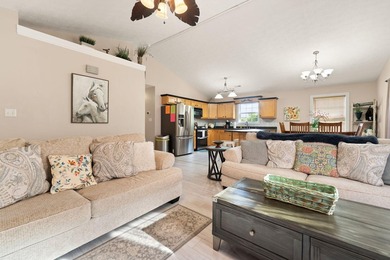 Lakefront living on Lake Cumberland with room for everyone and - photo 32