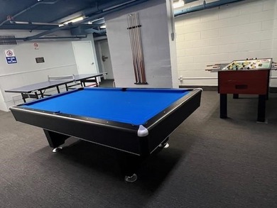 TASTEFULLY RE-DESIGNED ONE BEDRM ONE BATH D-LUXE,W SOLARIUM