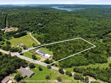 VA-approved and just 2 miles from Lake Tenkiller! This spacious - photo 4
