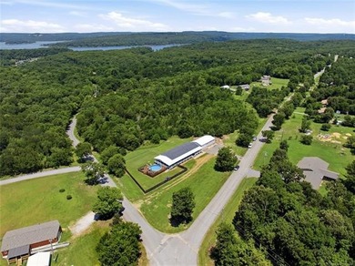 VA-approved and just 2 miles from Lake Tenkiller! This spacious - photo 10