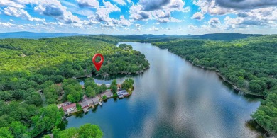 Lake Townhome/Townhouse For Sale in Hot Springs Village, Arkansas