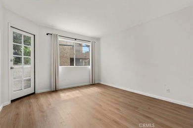 Welcome to effortless downtown living in this beautifully - photo 12