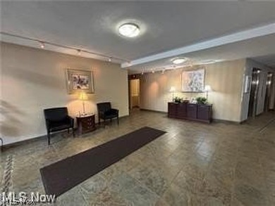 Welcome to this spacious, updated move-in-ready one-bedroom - photo 15