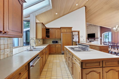 Unrestricted Waterfront Estate with 600+ Ft Shoreline - photo 31