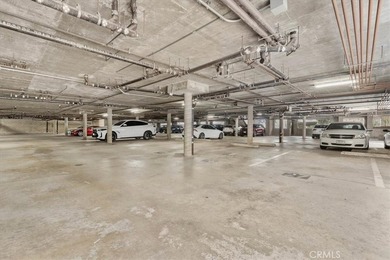 Welcome to effortless downtown living in this beautifully - photo 25