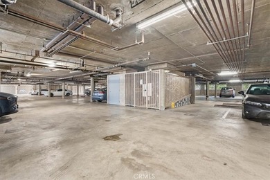 Welcome to effortless downtown living in this beautifully - photo 26