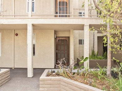 Welcome to effortless downtown living in this beautifully - photo 28