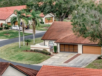 Experience the ultimate in comfortable living with this stunning - photo 4
